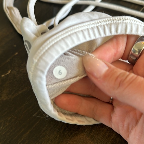 lululemon bra - Picture 3 of 3